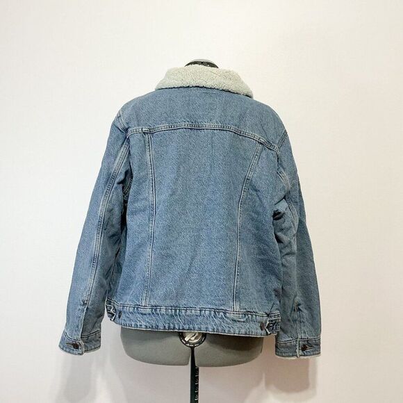 Levi's NWT Sz 2X Light Wash Sherpa Trucker Plus Denim Jean Jacket- Runs Small - Picture 11 of 16